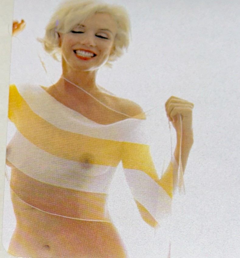 MARILYN MONROE STICKER✨💋✨❤️‍🔥✨💋✨3 3/8” x 2 5/8”✨VINTAGE✨SEXY✨COLOR SCARF✨🔥