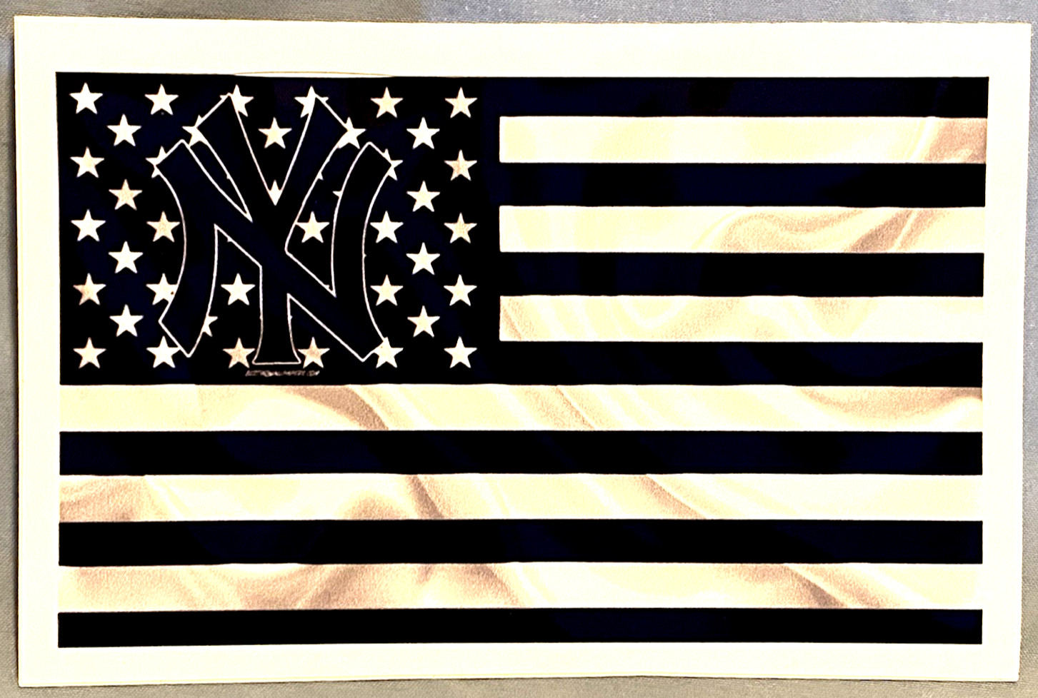 NEW YORK YANKEES Stars & Stripes Sticker *NEW* Measures 4″ x 3.5″
