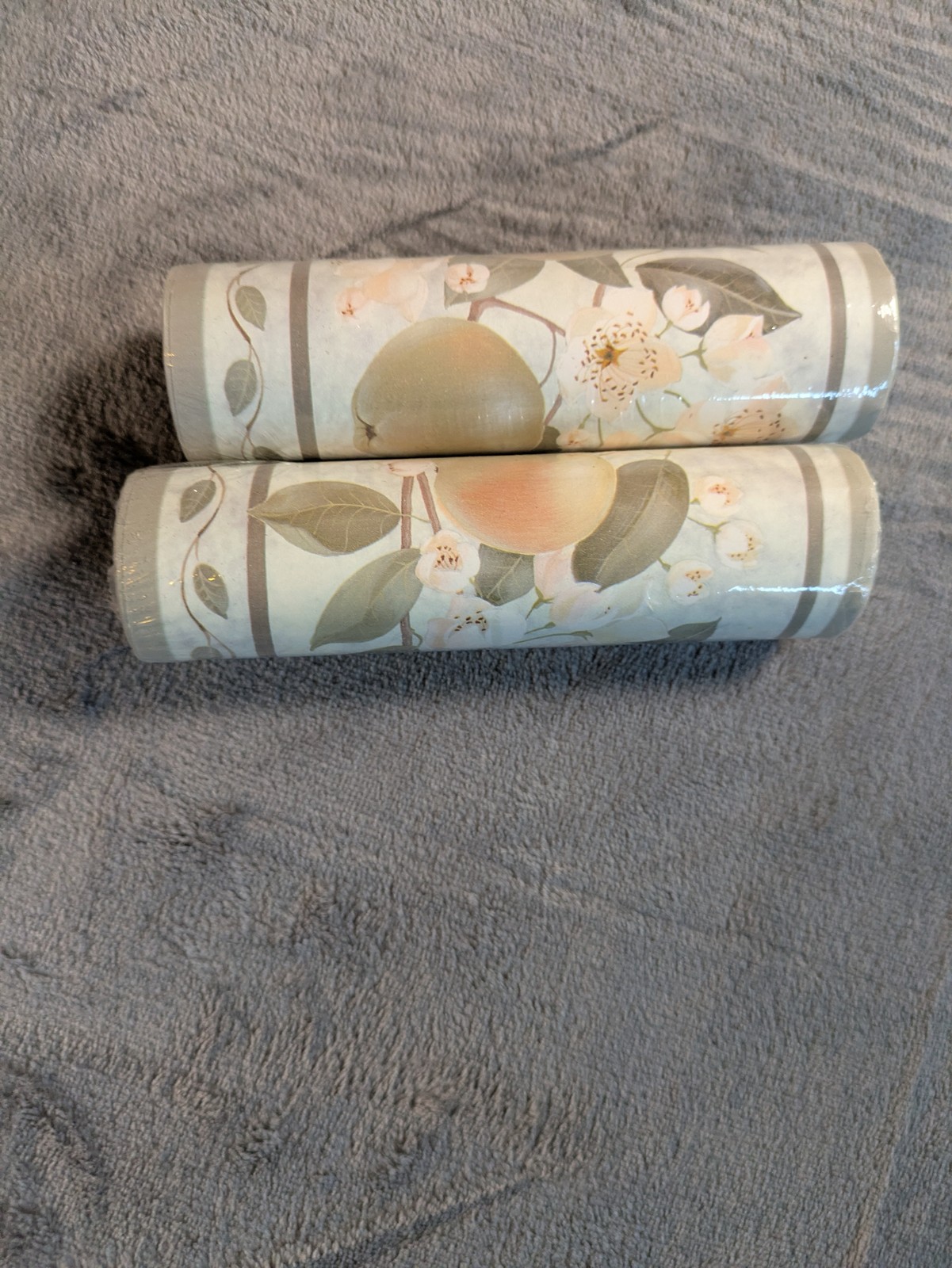 Novel Expressions Apple Blossom Prepasted Wall Border 2 Rolls Floral Leaves 5 Ya