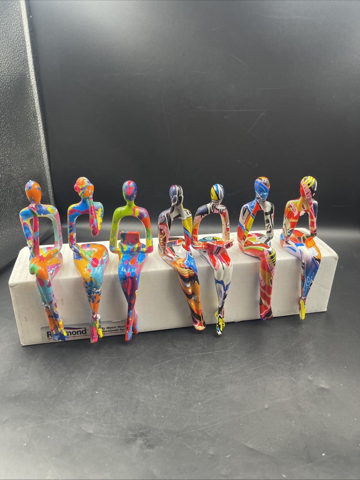 home decor set of 7 resin graffiti thinker Reader statues accent abstract