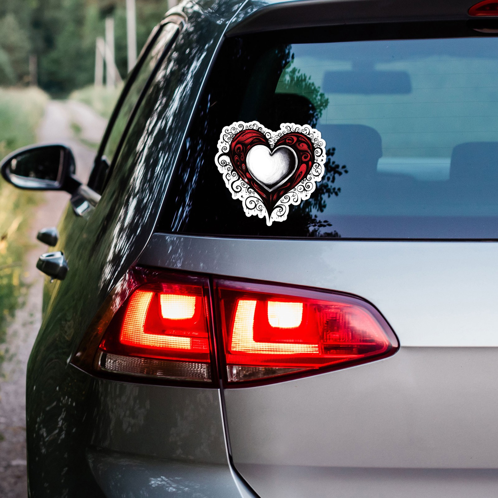 Gothic Red Black Heart – Vinyl Decal Sticker – Car Window Laptop – ebn11686