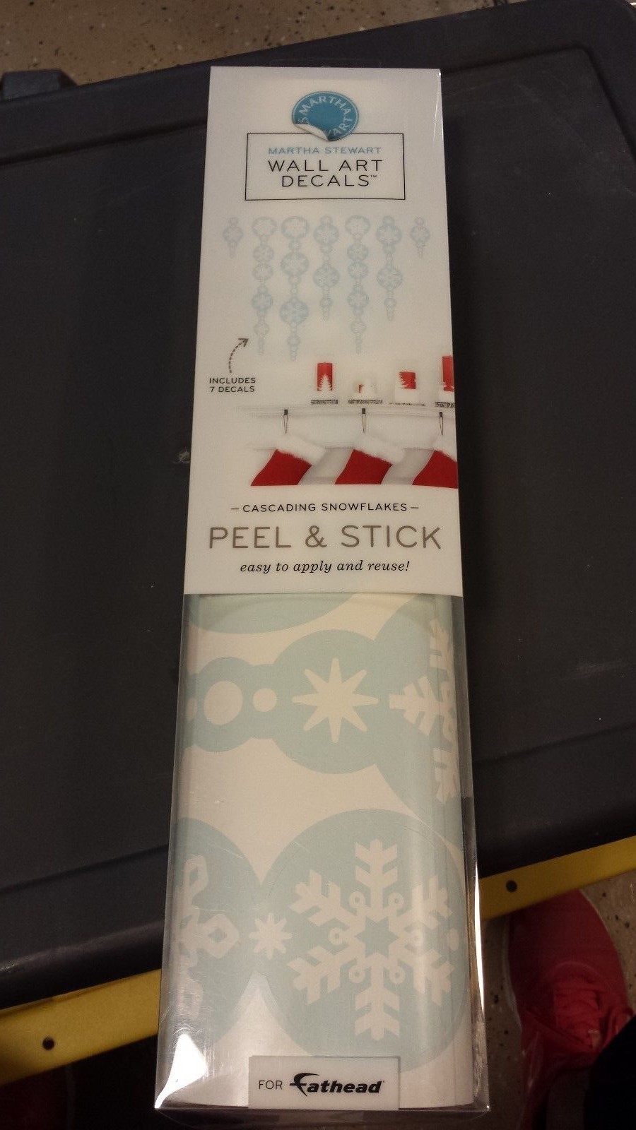 Martha Stewart Wall Art Decals cascading snowflakes Ornaments Fat Head reuse NEW