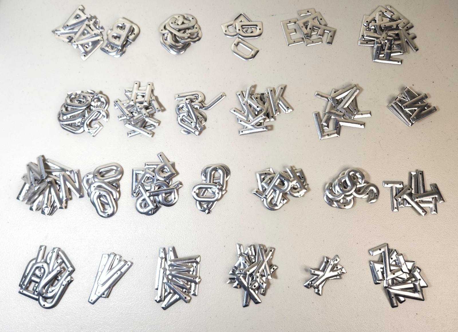 Lot of Approx. 244 Single A-Z Aluminum 1″ Crafter’s Signs **Missing Letter I**