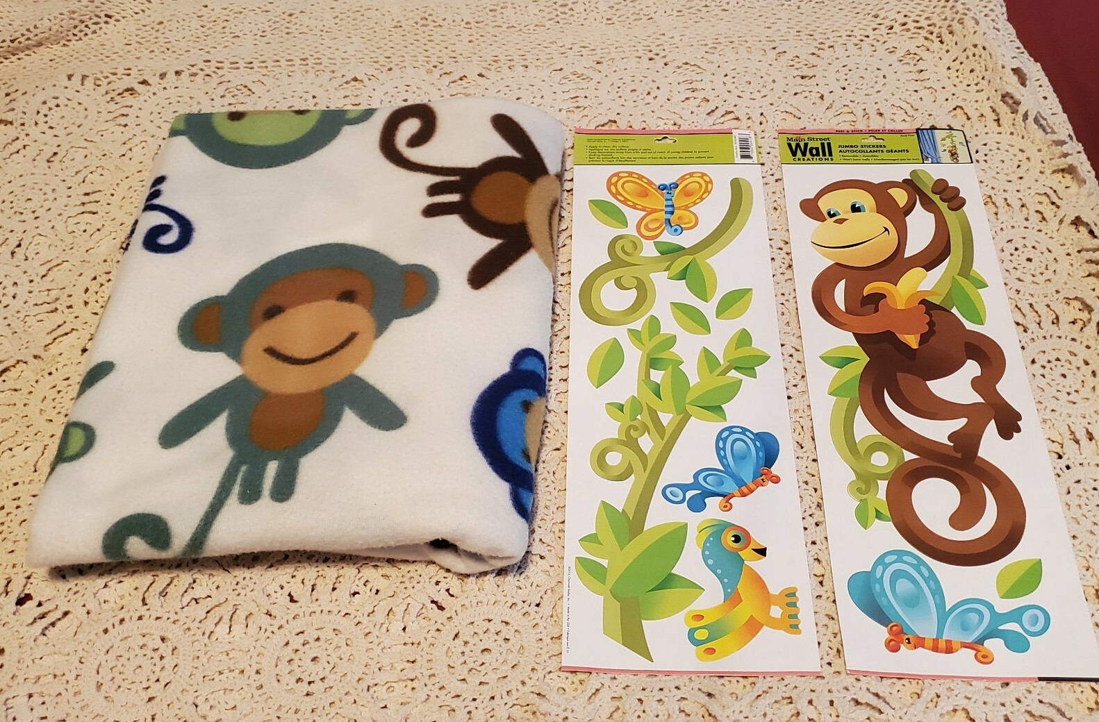 NURSERY Monkey Main Street Creations Removable Wall Stickers & 60″x48″ Blanket