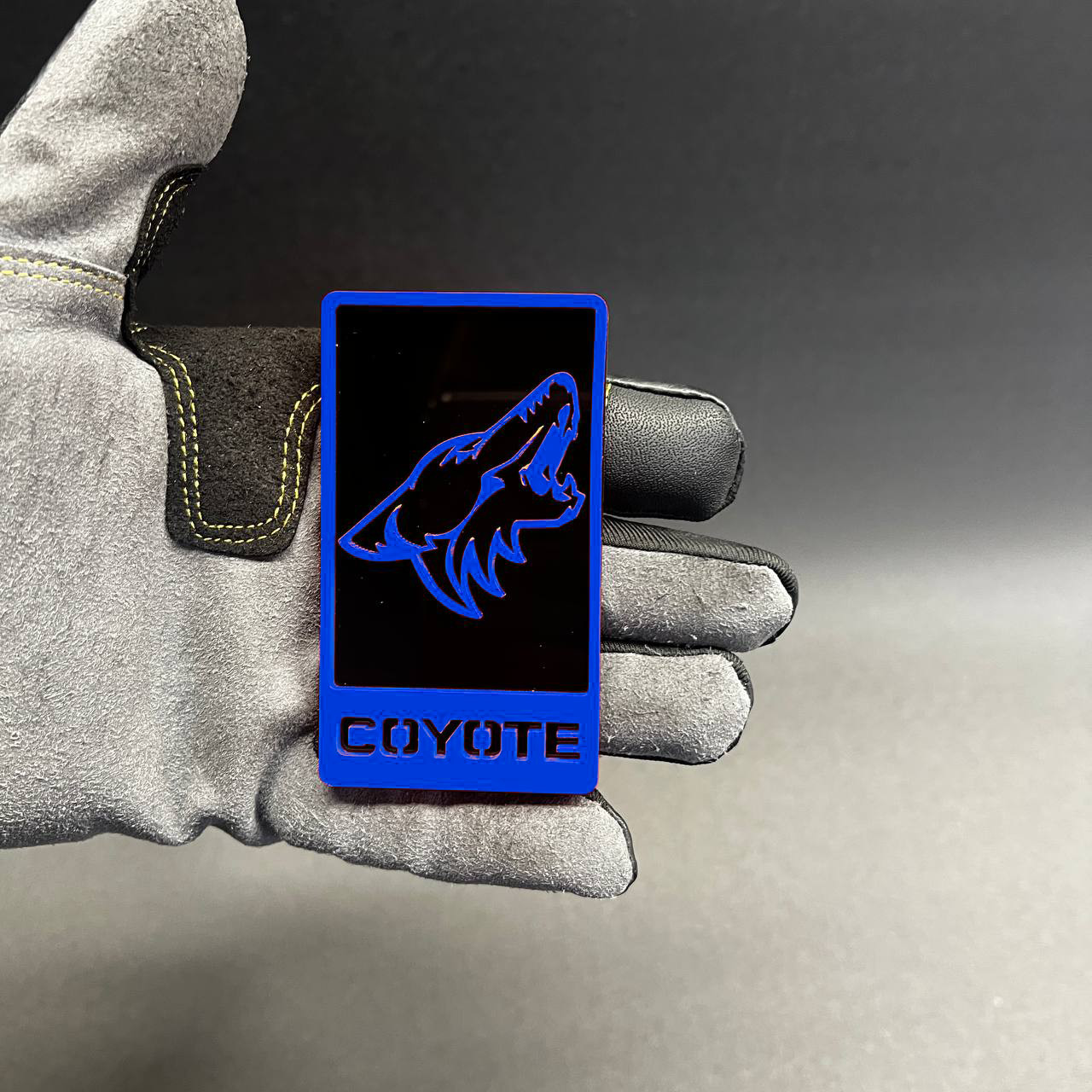 BLUE-BLACK Coyote Car Badge Emblem Grill-Trunk Angry Aggressive Racing Tailgate