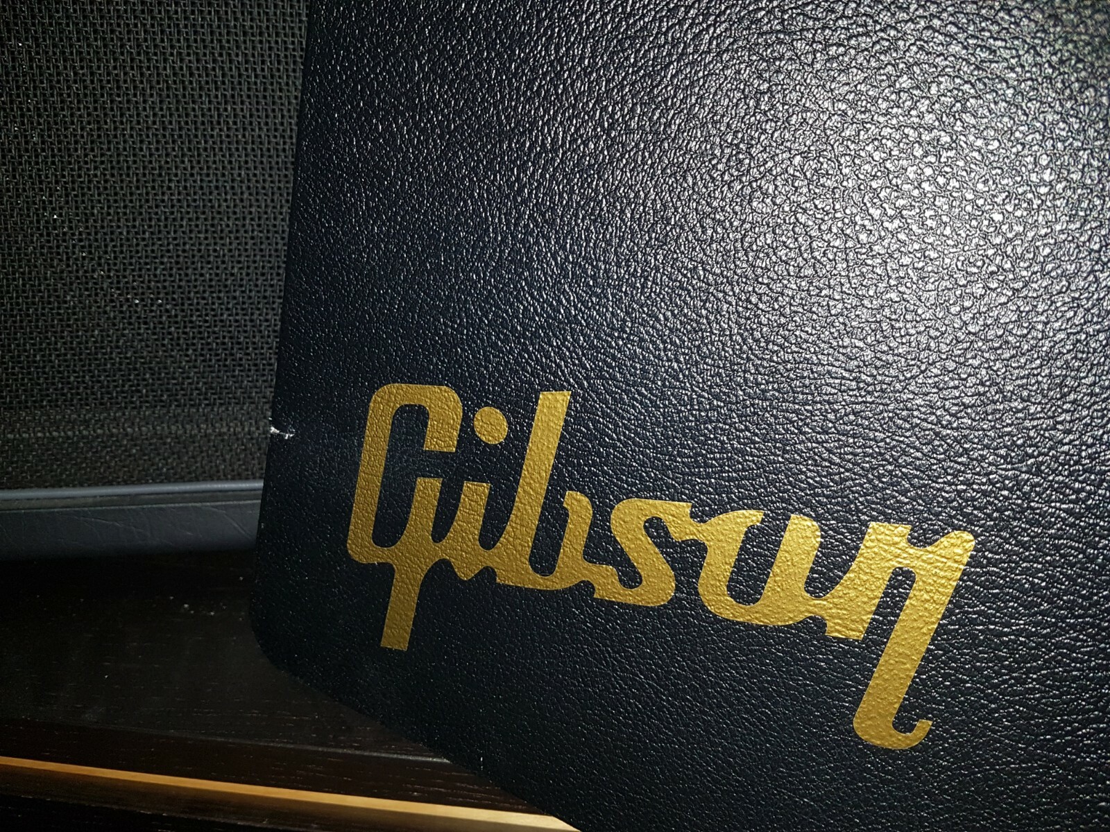 Gibson 7.5in vinyl decal / sticker for guitar case vehicle window | ANY COLOR!
