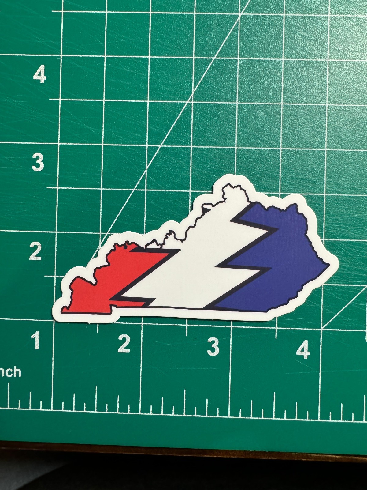 Kentucky Stealie – Grateful Dead – Laminated Vinyl Sticker 2″x3″